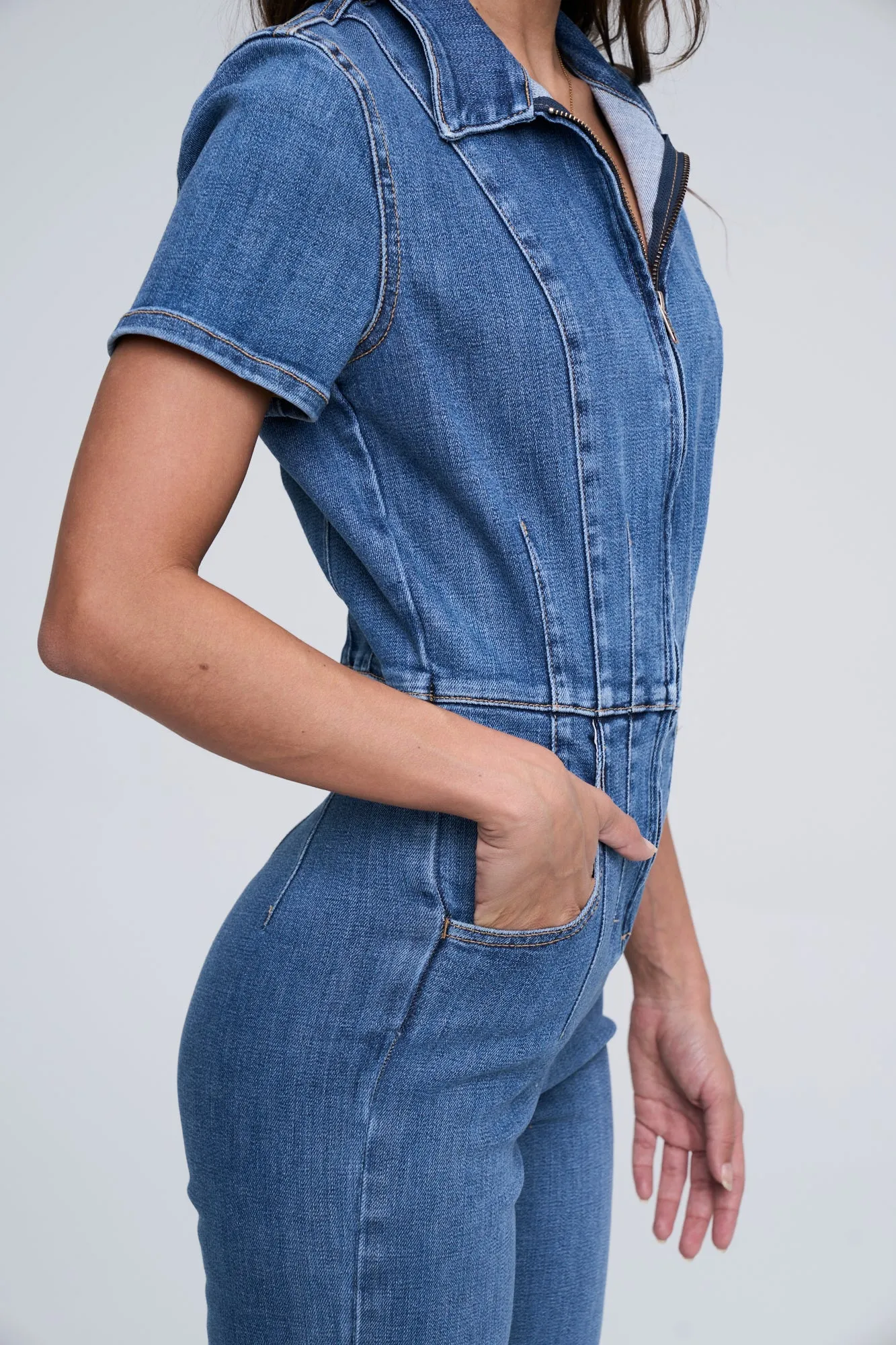 FLARE ULTRA STRETCH DENIM ZIP JUMPSUIT IN MEDIUM WASH   /  SP-J4274M