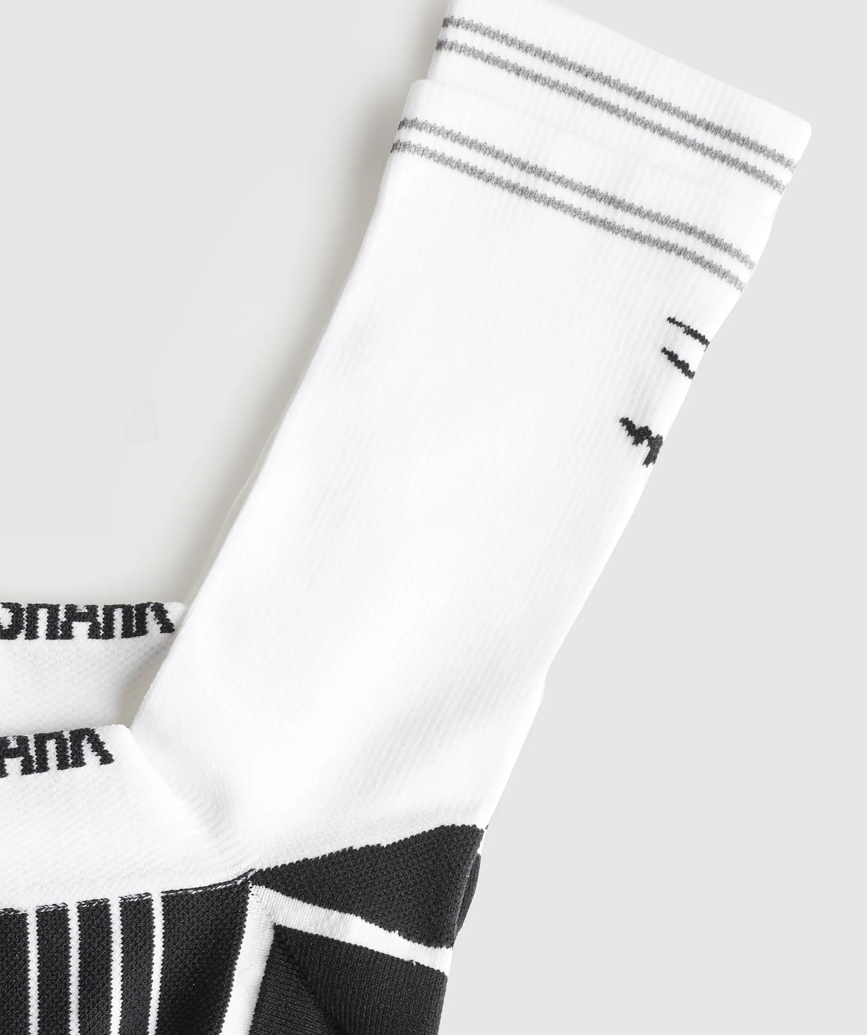 Gymshark Crew Running Socks - White/Black